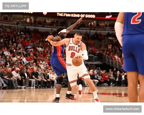 公牛险胜活塞，武切维奇豪取28分14篮板助力胜利